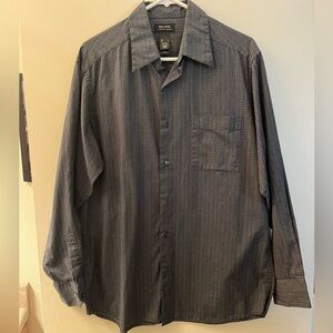 Axcess Men's Dark Gray Patterned Button Down Shirt